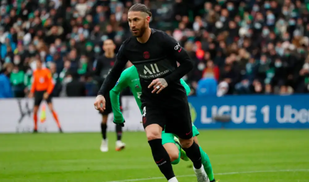 Sergio Ramos debutó con la camiseta del PSG en el partido ante Saint Etienne. Foto: EFE