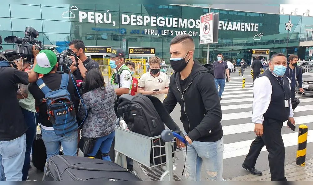 Universitario: Luis Urruti llegó procedente de Uruguay para unirse a la pretemporada crema. Foto: Gianella Aguirre/URPI-LR Universitario: Luis Urruti llegó procedente de Uruguay para unirse a la pretemporada crema. Foto: Gianella Aguirre/URPI-LR