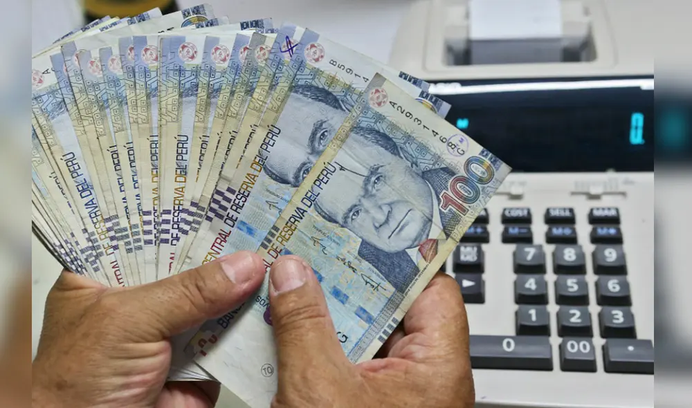 El pago de la gratificación está comprendido a los trabajadores que se encuentren en planilla. Foto: Andina