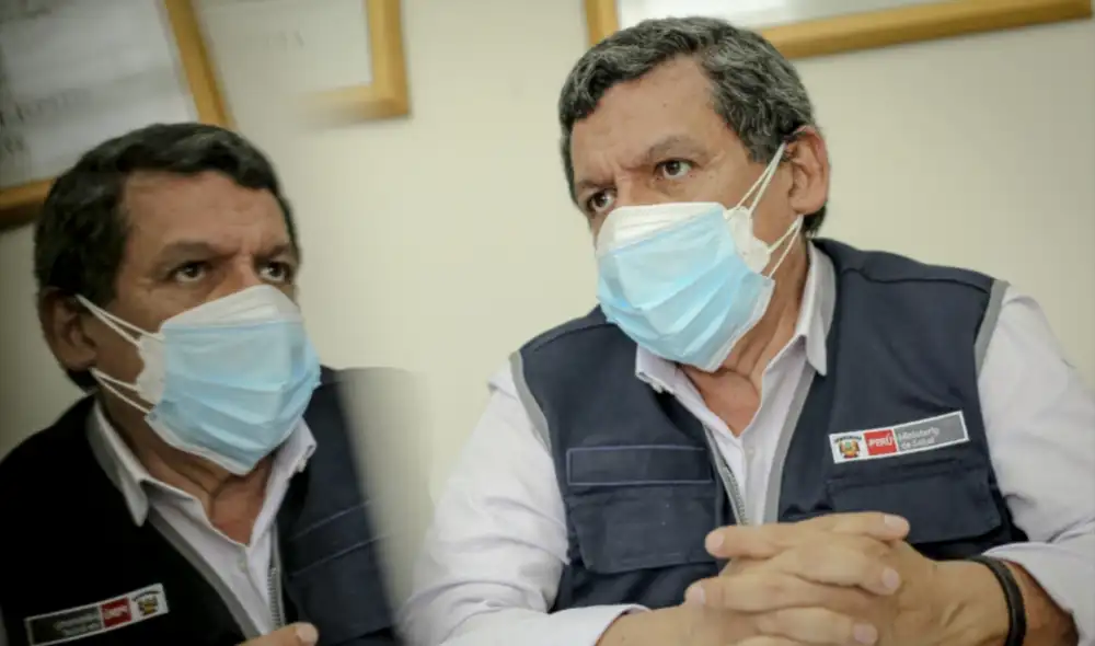 Cevallos dijo que conoce al presidente y que le parece una persona sincera que debe resolver la filtración de a quiénes recibe. Foto: John Reyes Mejía. Cevallos dijo que conoce al presidente y que le parece una persona sincera que debe resolver la filtración de a quiénes recibe. Foto: John Reyes Mejía.