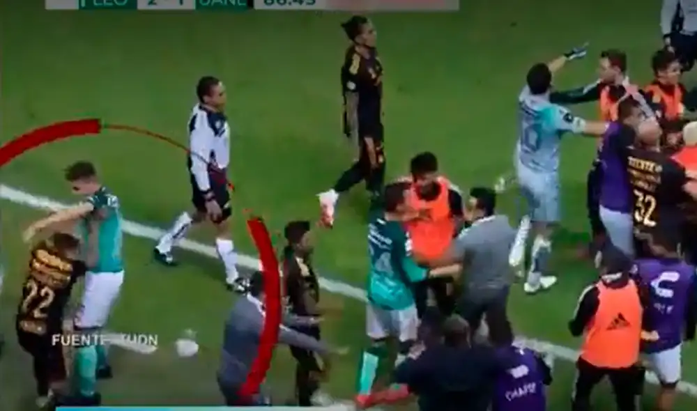 Santiago Ormeño llegó a León este año luego de jugar en Club Puebla. Foto: captura TUDN