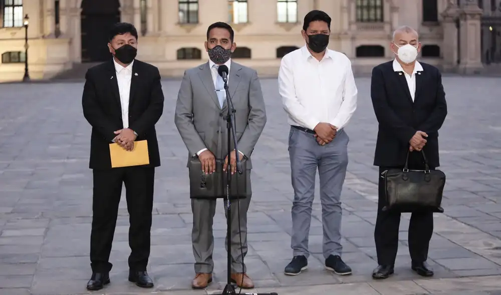 “El presidente de la República tiene que tener primero la transparencia debida en sus actividades, labores y decisiones", dijo el vocero Elvis Vergara. Foto: Gerardo Marín/La República “El presidente de la República tiene que tener primero la transparencia debida en sus actividades, labores y decisiones", dijo el vocero Elvis Vergara. Foto: Gerardo Marín/La República