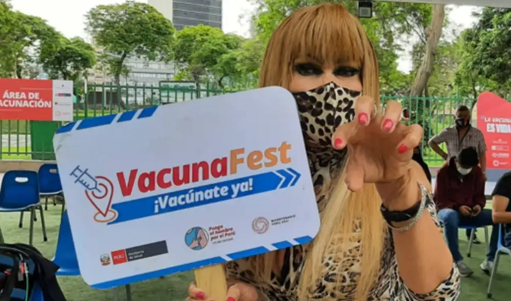 La Tigresa del Oriente se mostró feliz al ser inmunizada. Foto: difusión