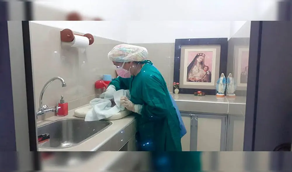 Bebé de madre de familia fue llevada a un hospital. Foto: Radio Santo Domingo Bebé de madre de familia fue llevada a un hospital. Foto: Radio Santo Domingo