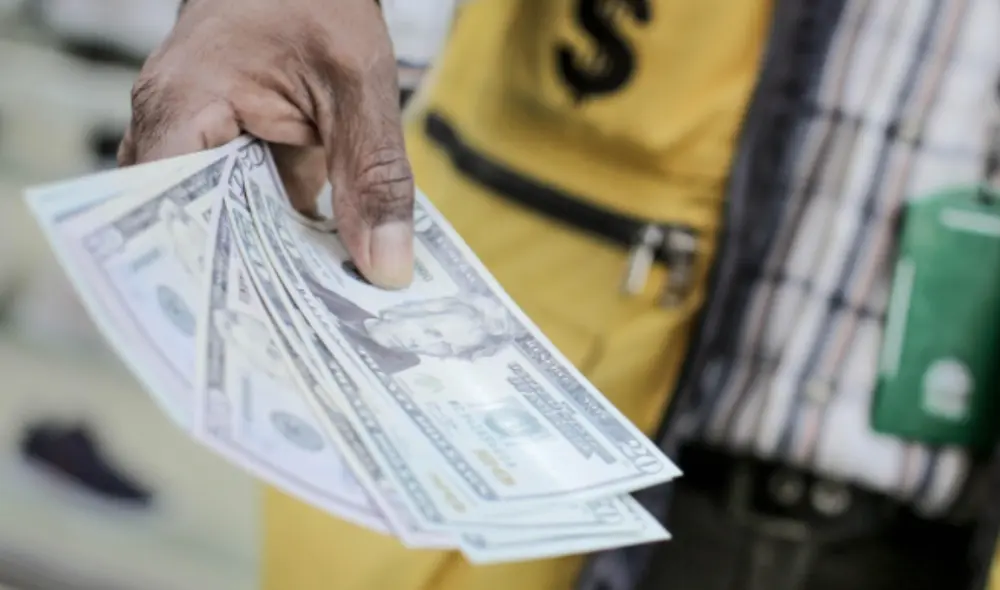 Conoce cuál es el precio del dólar en Perú hoy, jueves 9 de diciembre de 2021. Foto: La República Conoce cuál es el precio del dólar en Perú hoy, jueves 9 de diciembre de 2021. Foto: La República