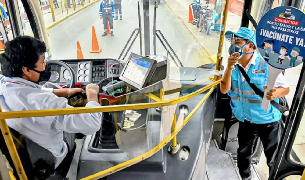 Minsa alcanzó el 70% de la población objetivo vacunada con 2 dosis. Foto: ATU