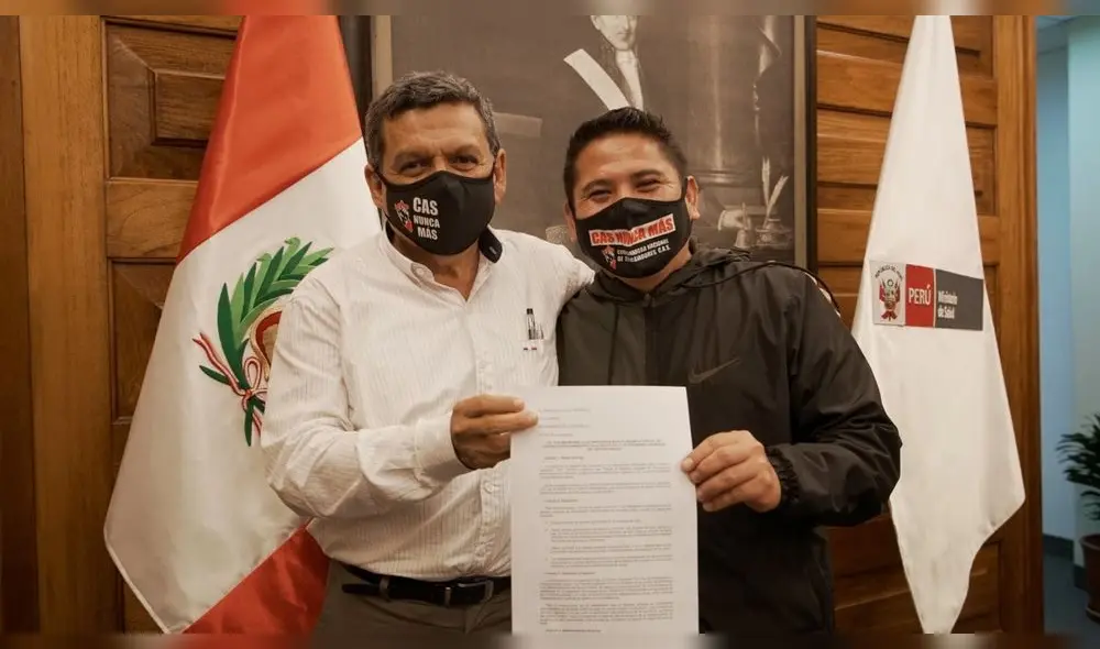 El anteproyecto de la ley que elimina el régimen CAS fue presentado por el ministro de Salud, Hernando Cevallos, ante las organizaciones sindicales. Foto: Coordinadora Nacional Trabajadores CAS El anteproyecto de la ley que elimina el régimen CAS fue presentado por el ministro de Salud, Hernando Cevallos, ante las organizaciones sindicales. Foto: Coordinadora Nacional Trabajadores CAS