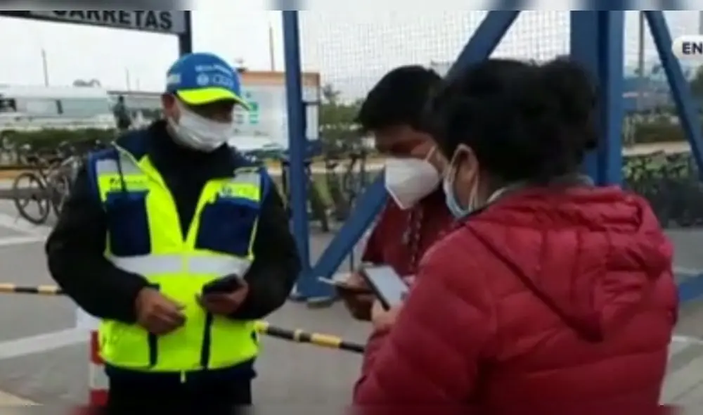 La presentación del carné de vacunación contra el coronavirus para ingresar a lugares cerrados es obligatoria desde este viernes 10 de diciembre.