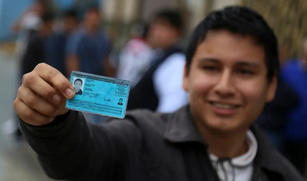 El primer dígito de tu DNI podría dar señales de tu edad. Foto: Grecia Taica/La República