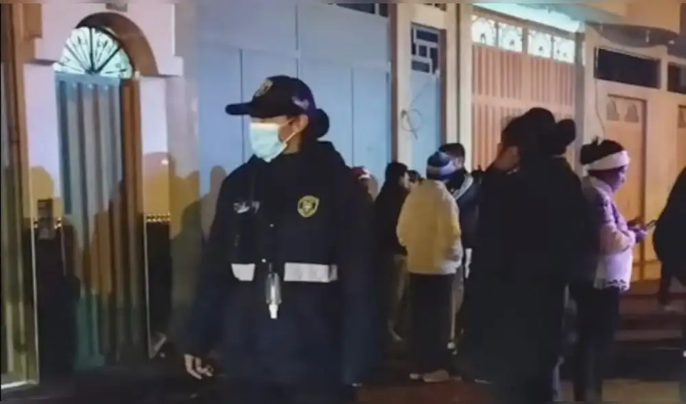 Puno. Agentes de la Policía y serenos acudieron a los lugares donde se registraron los robos. Foto: PNP Puno. Agentes de la Policía y serenos acudieron a los lugares donde se registraron los robos. Foto: PNP