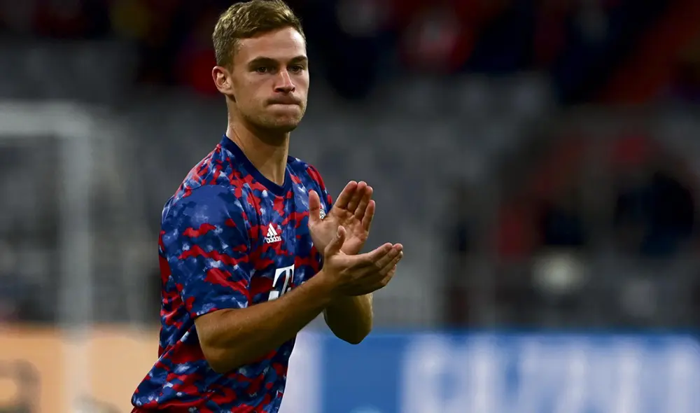 Joshua Kimmich había expresado que esperaba más información acerca de los efectos secundarios de la vacuna antes de inmunizarse. Foto: AFP