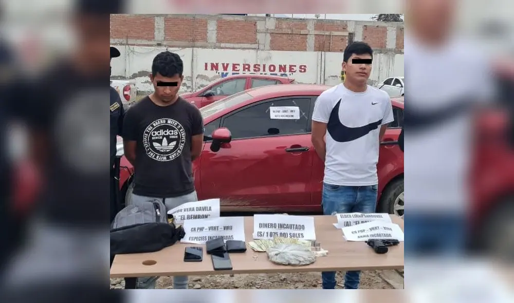 A los detenidos se les encontró dinero y una réplica de arma de fuego. Foto: PNP