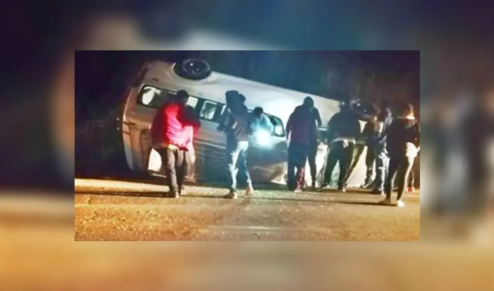 La combi viajaba con pasajeros de Trujillo a Otuzco. Foto: Facebook Prensa Libre Otuzco La combi viajaba con pasajeros de Trujillo a Otuzco. Foto: Facebook Prensa Libre Otuzco