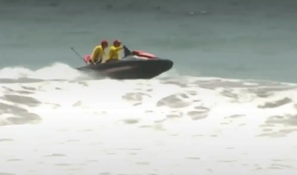 Las autoridades continúan las labores de búsqueda para encontrar el cuerpo de Genderson Suárez. Foto: captura de América TV Las autoridades continúan las labores de búsqueda para encontrar el cuerpo de Genderson Suárez. Foto: captura de América TV