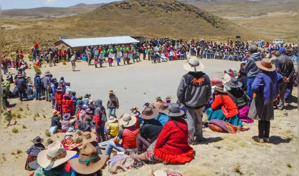 Bloqueo en Las Bambas se retomó el pasado 23 de julio. Se han cumplido 144 días dese entonces. Foto: La República Bloqueo en Las Bambas se retomó el pasado 23 de julio. Se han cumplido 144 días dese entonces. Foto: La República