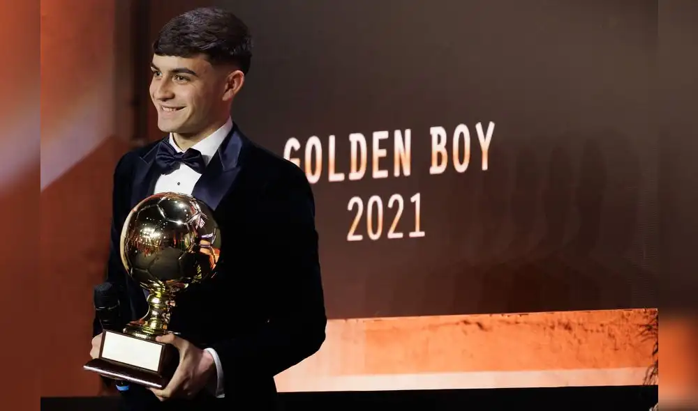 Pedri ganó el Golden Boy 2021 y el Trofeo Kopa. Foto: @Pedri Pedri ganó el Golden Boy 2021 y el Trofeo Kopa. Foto: @Pedri