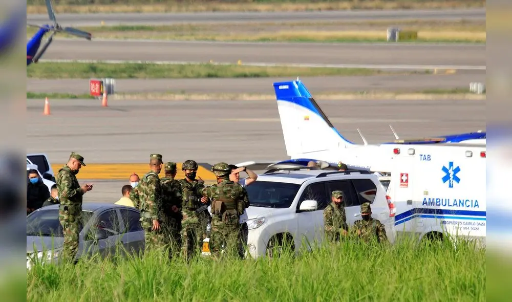 Los soldados vigilan el Aeropuerto Camilo Daza después de dos explosiones. Foto: AFP Los soldados vigilan el Aeropuerto Camilo Daza después de dos explosiones. Foto: AFP