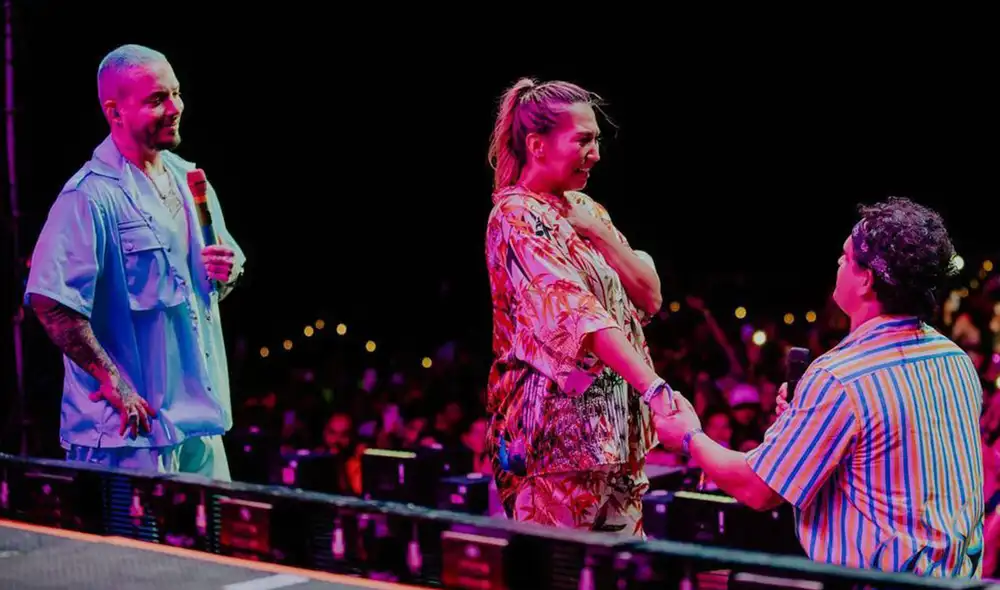 J Balvin prestó el escenario de su concierto en República Dominicana para la pedida. Foto: J Balvin/Instagram