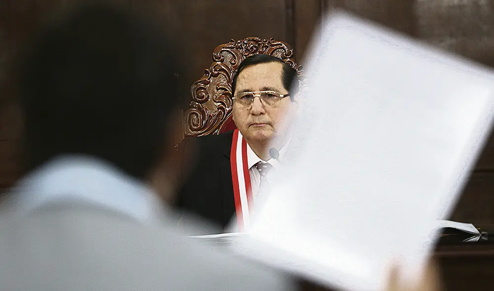 En apuros. El juez Núñez Julca quiso aclarar su situación, pero lo grabaron y complica su permanencia en la Corte Suprema. Foto: La República
