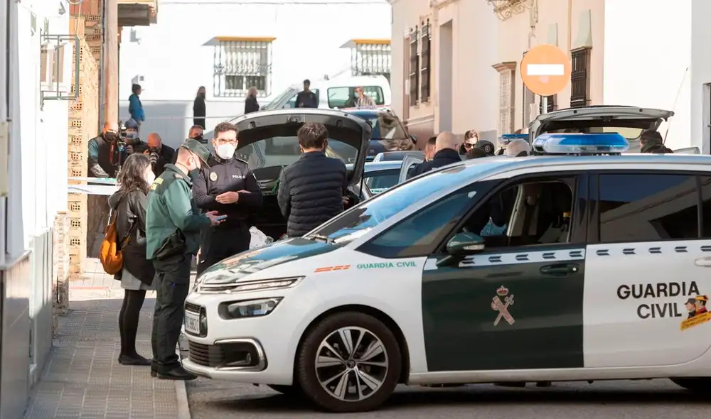 El ayuntamiento español de El Viso del Alcor decretó dos días de luto oficial por la muerte de ambas personas. Foto: EFE