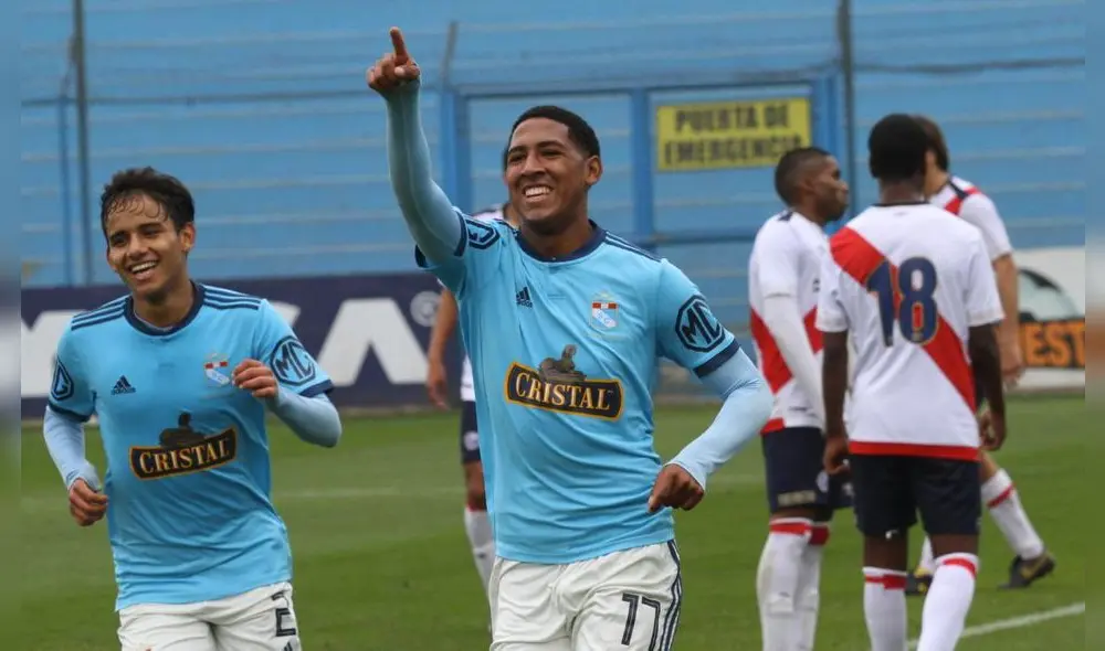 Jesús Castillo renovó con Sporting Cristal hasta el 2024. Foto: Twitter El Portal Celeste