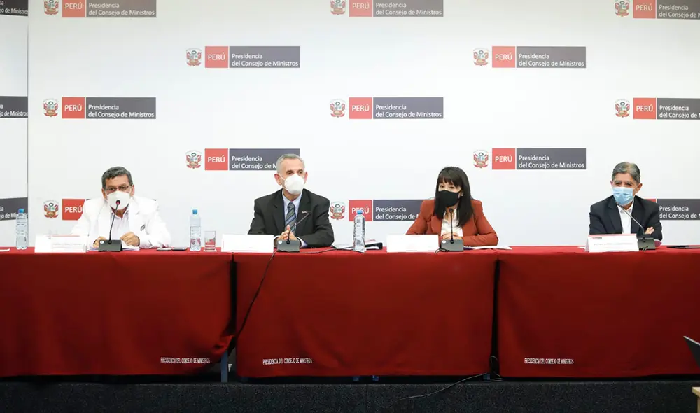 Jefa del gabinete, Mirtha Vásquez, estuvo acompañada de los ministros Hernando Cevallos, Pedro Francke, y Avelino Guillén. Foto: PCM