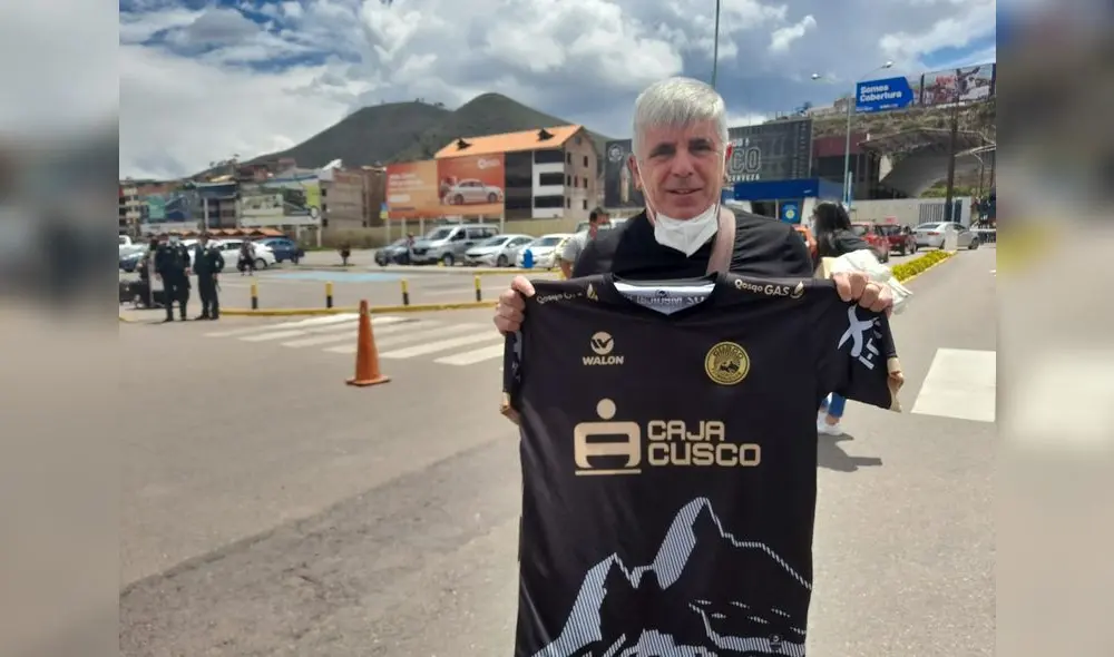 Entrenador inicia la fase de preparación de la campaña 2022. Foto: La República Entrenador inicia la fase de preparación de la campaña 2022. Foto: La República