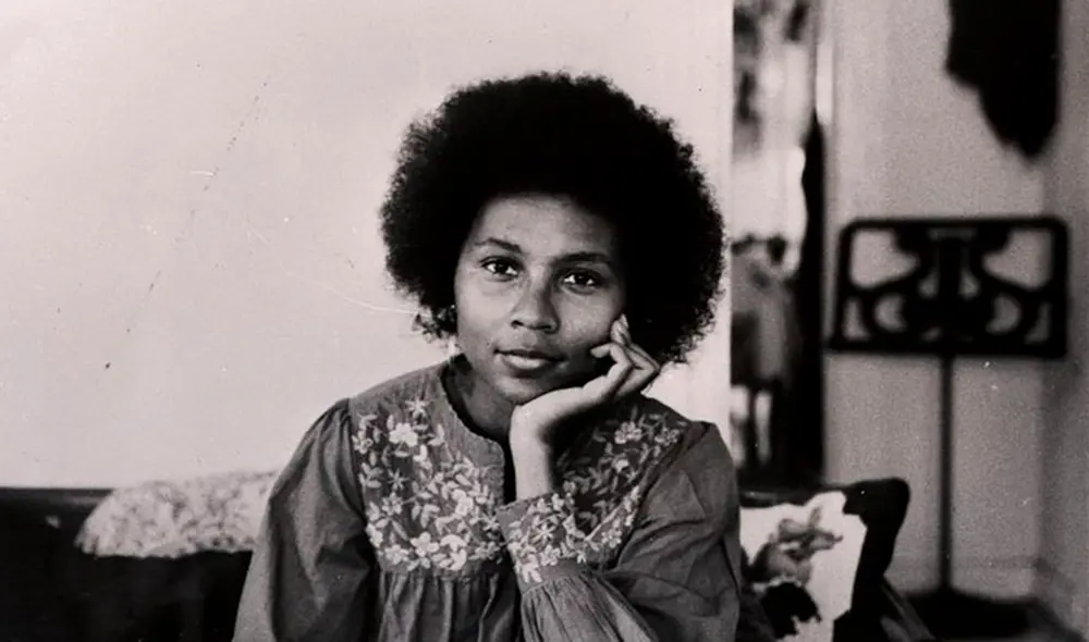 La activista se puso el seudónimo de Bell Hooks en honor a su bisabuela. Foto: Difusión La activista se puso el seudónimo de Bell Hooks en honor a su bisabuela. Foto: Difusión