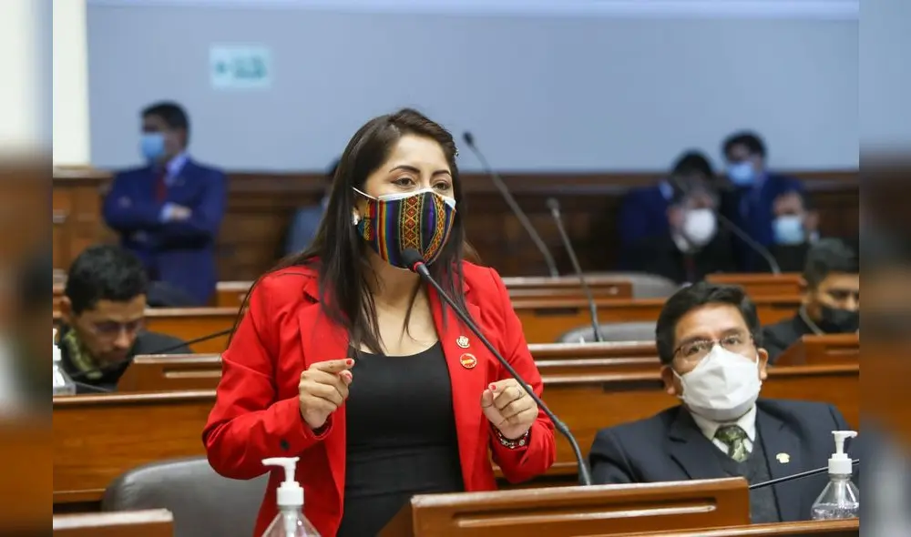 Kelly Portalatino afirma que tienen información para sustentar lo dicho. Foto: Congreso
