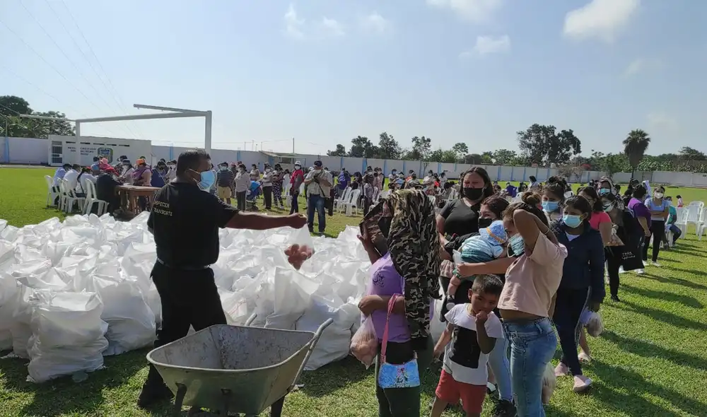 Niños recibieron muchos alimentos que les favorecen. Foto: Municipalidad de Cañete