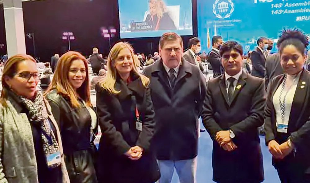 Intercambio. La reunión entre la delegación peruana y la contraparte española tuvo momentos tensos. Se confirma que Maricarmen Alva criticó al Gobierno. Foto: difusión