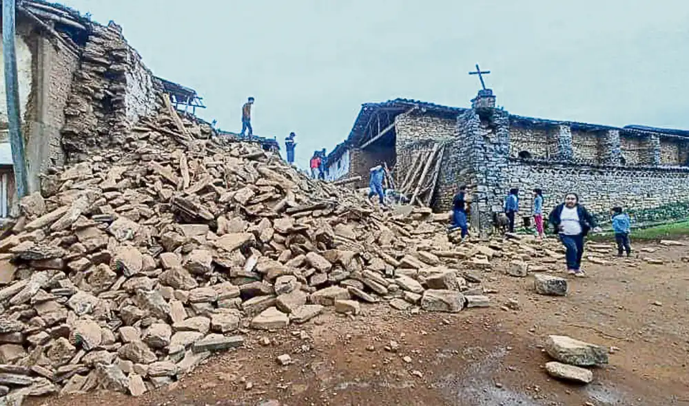 Destrucción. En Amazonas hay decenas de familias que lo perdieron todo y se hallan en albergues temporales. Foto: difusión Destrucción. En Amazonas hay decenas de familias que lo perdieron todo y se hallan en albergues temporales. Foto: difusión