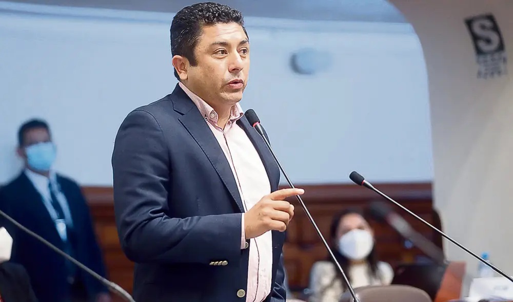 Cisma. Bermejo sustentó el pedido de censura a la presidenta del Congreso, pero no recibió apoyo de los cerronistas. Presentó su renuncia irrevocable a bancada. Foto: difusión