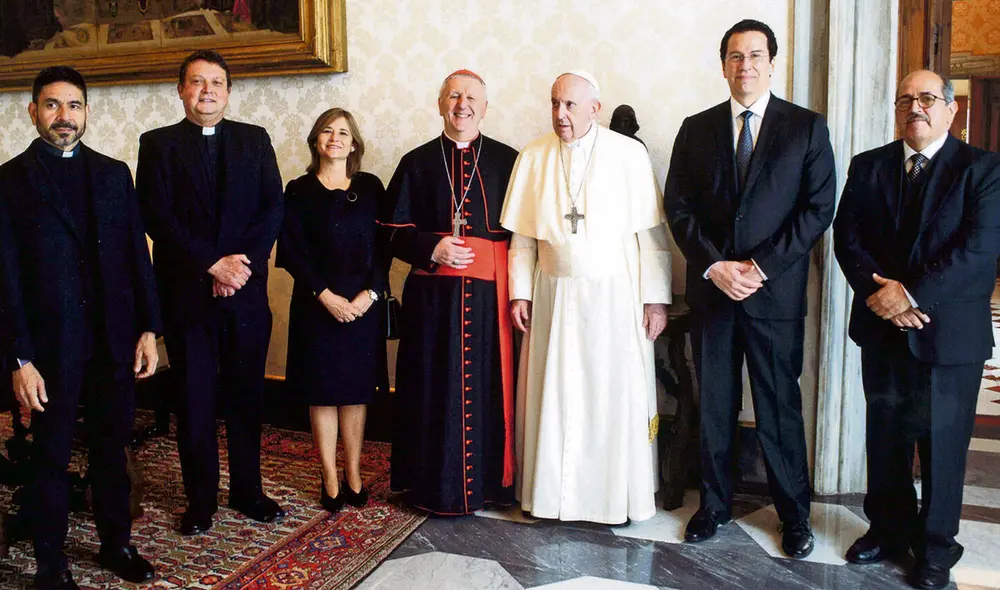 Encuentro. Garatea, rector de la PUCP, y el papa en octubre. Foto: difusión Encuentro. Garatea, rector de la PUCP, y el papa en octubre. Foto: difusión