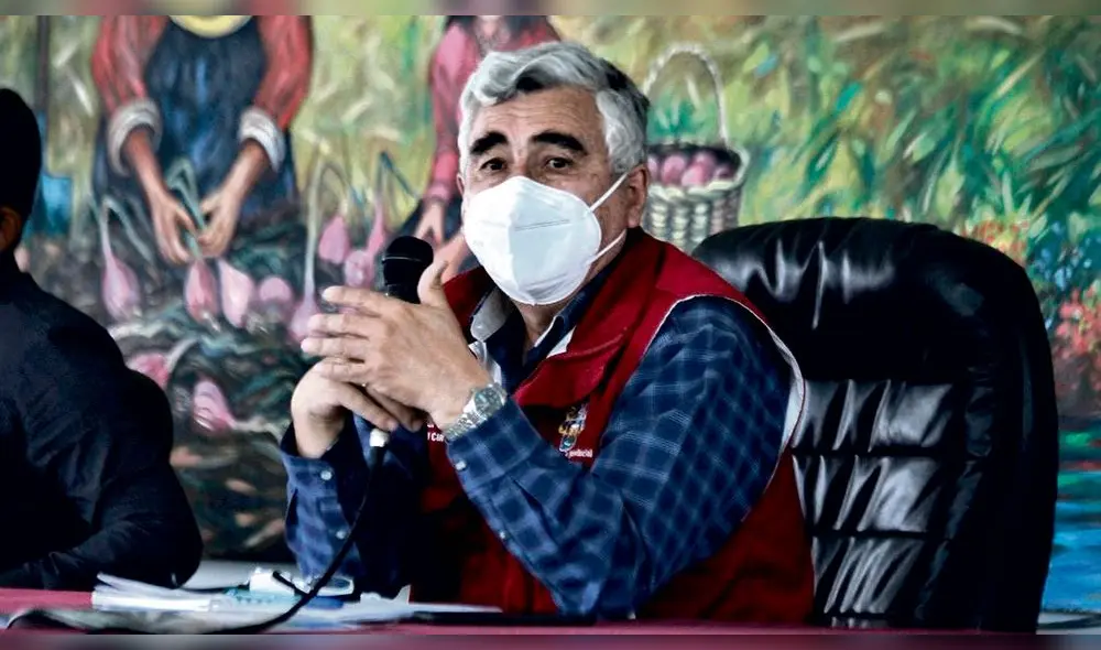 Gerente Ricardo Lira explica situación de las unidades informales en Arequipa. Gerente Ricardo Lira explica situación de las unidades informales en Arequipa.