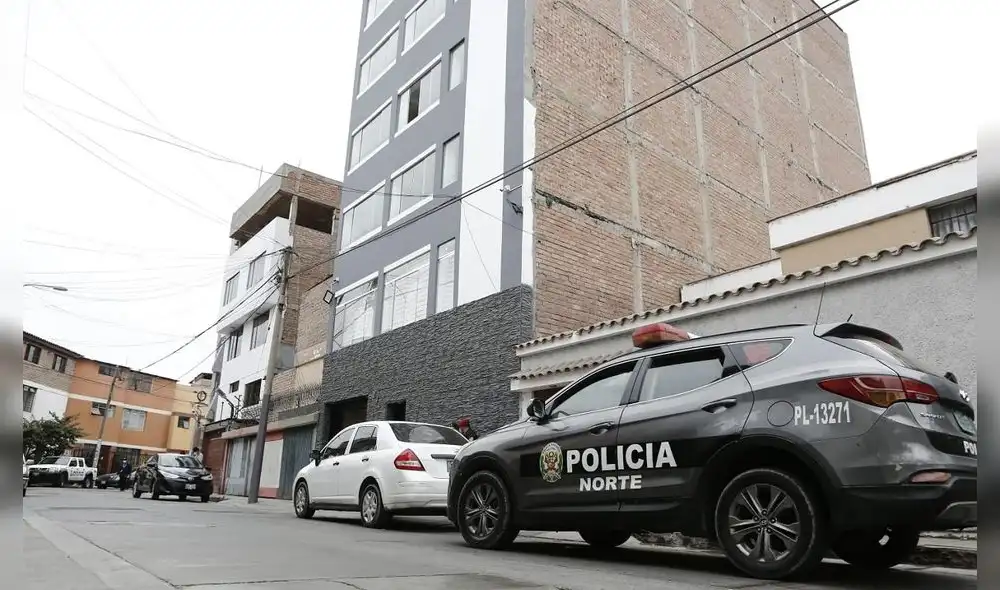 La diligencia continúa con resguardo de la policía en los 13 inmuebles. Foto: Marco Cotrina