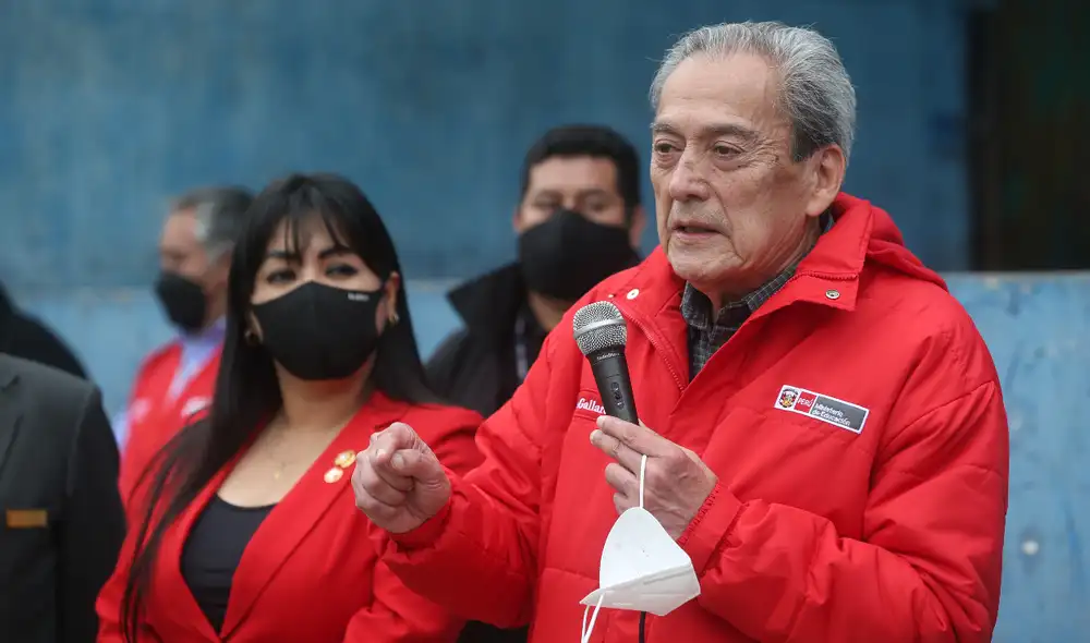 Carlos Gallardo enfrentará este martes una moción de censura en el Congreso. Foto: Minedu / Video: RPP