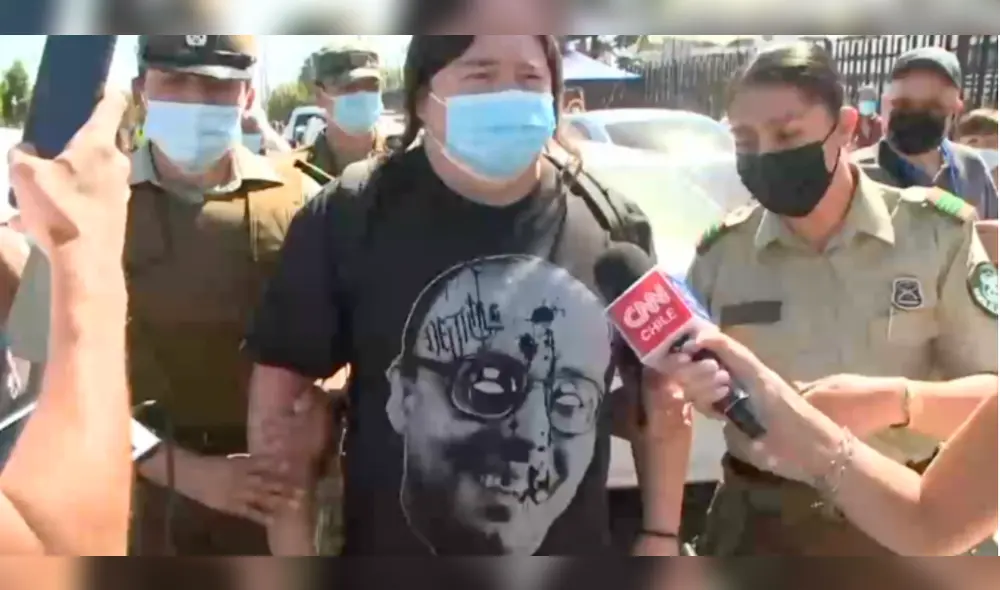 La policía tomó la decisión de detenerlo porque incitaba al odio. Foto y Video: CNN Chile