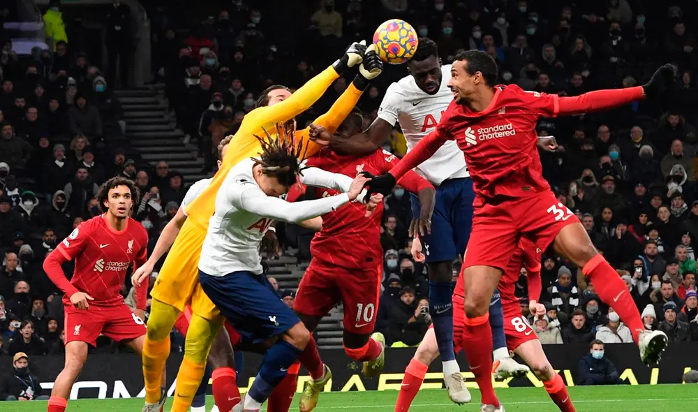Reds y Spurs se enfrentan en el Totteham Spurs Stadium por la Premier League. Foto: EFE
