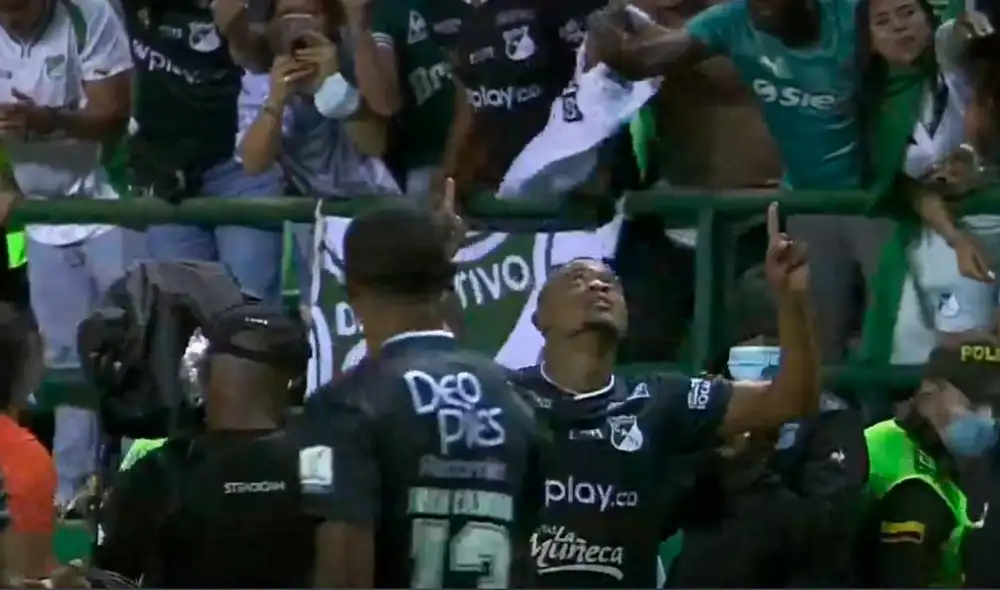 El gol de Deportivo Cali llegó luego de un balón suelto en el área chica. Foto: captura Win Sports