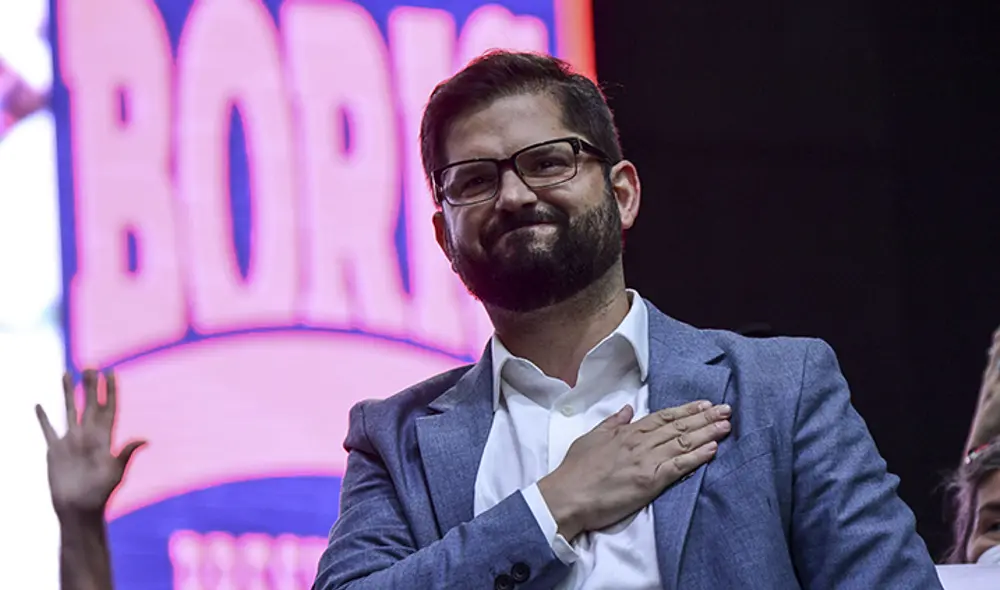 Gabriel Boric postuló con la edad mínima para aspirar a la presidencia de Chile y fue el menor de los siete candidatos que compitieron para suceder a Sebastián Piñera. Foto. AFP