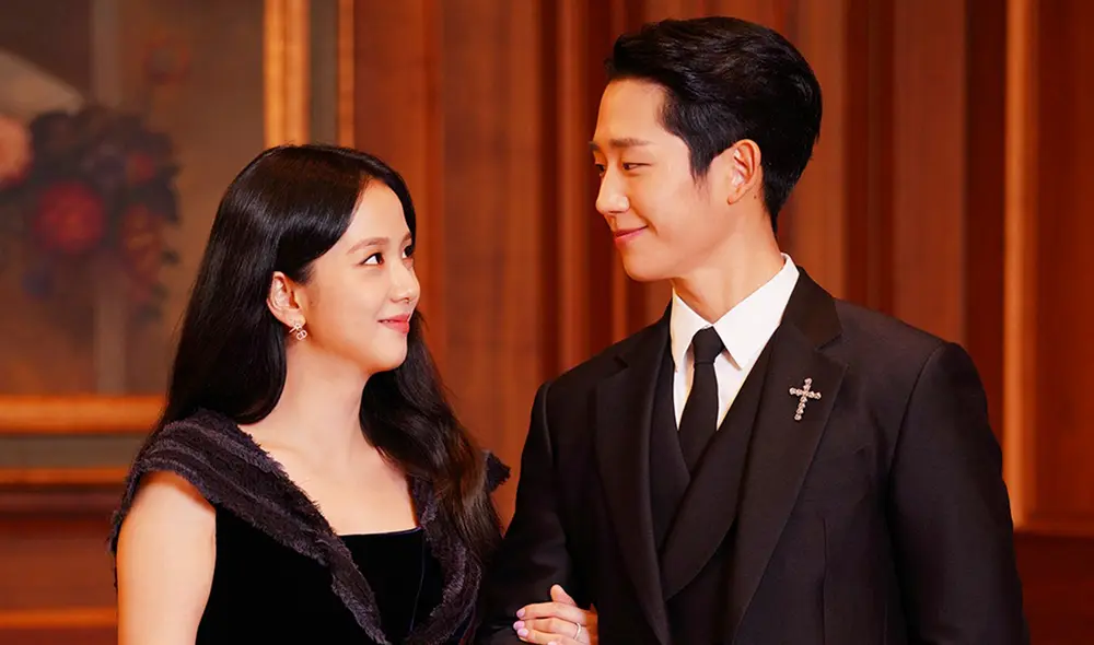 Jisoo (26) y Jung Hae In (33) en la presentación oficial de Snowdrop. Foto: JTBC
