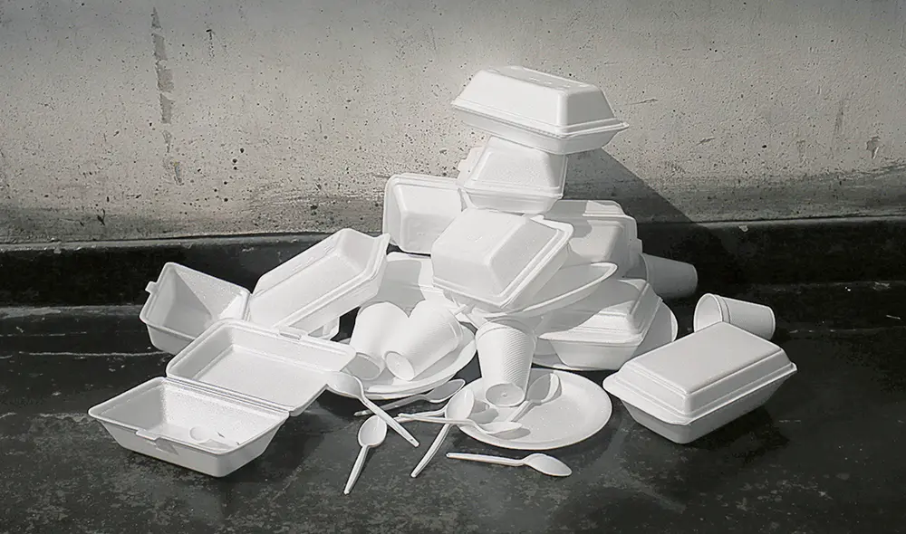 No van más. Estos recipientes no son reutilizables y son altamente contaminantes. Foto: Gerardo Marín/La República No van más. Estos recipientes no son reutilizables y son altamente contaminantes. Foto: Gerardo Marín/La República