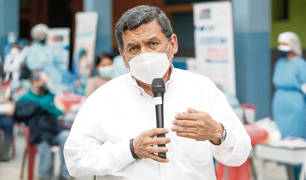 Llamado. Ministro Cevallos pide a la población vacunarse. Foto: