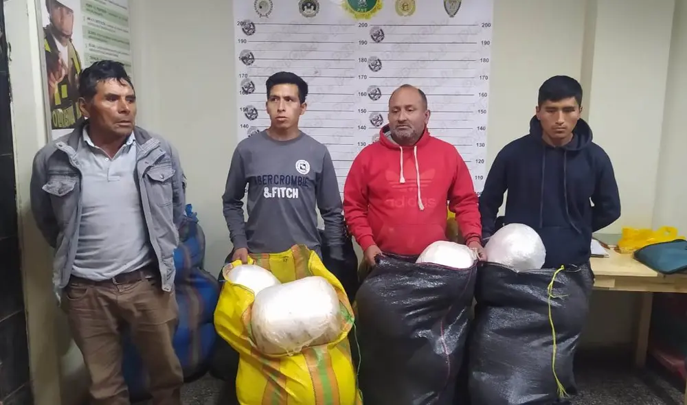 A los intervenidos se les acusa de presunto delito contra la salud pública por tráfico ilícito de drogas. Foto: PNP
