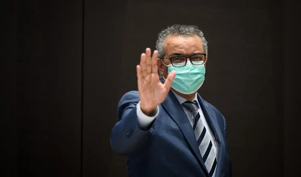 Por otro lado, el especialista advirtió contra la ilusión de que alcanzaría con administrar dosis de refuerzo para superar la pandemia. Foto: AFP Por otro lado, el especialista advirtió contra la ilusión de que alcanzaría con administrar dosis de refuerzo para superar la pandemia. Foto: AFP