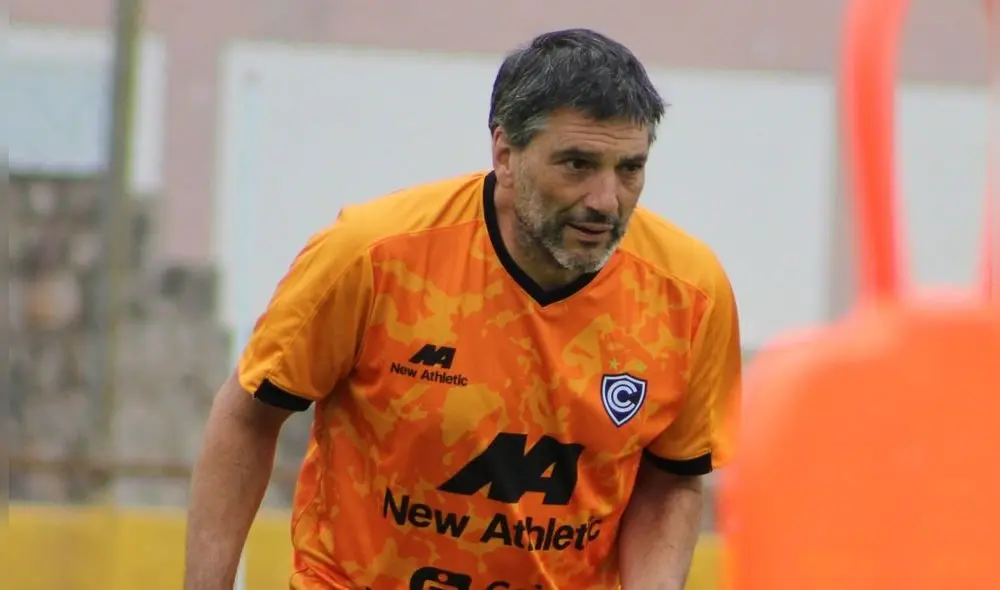 Ameli prepara a plantel de Cienciano para ambos torneos. Foto: Cienciano Ameli prepara a plantel de Cienciano para ambos torneos. Foto: Cienciano