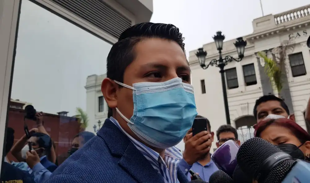 Fiscal Reynaldo Mina, del Segundo Despacho de la Fiscalía Anticorrupción de Lima. Foto: URPI- LR Fiscal Reynaldo Mina, del Segundo Despacho de la Fiscalía Anticorrupción de Lima. Foto: URPI- LR