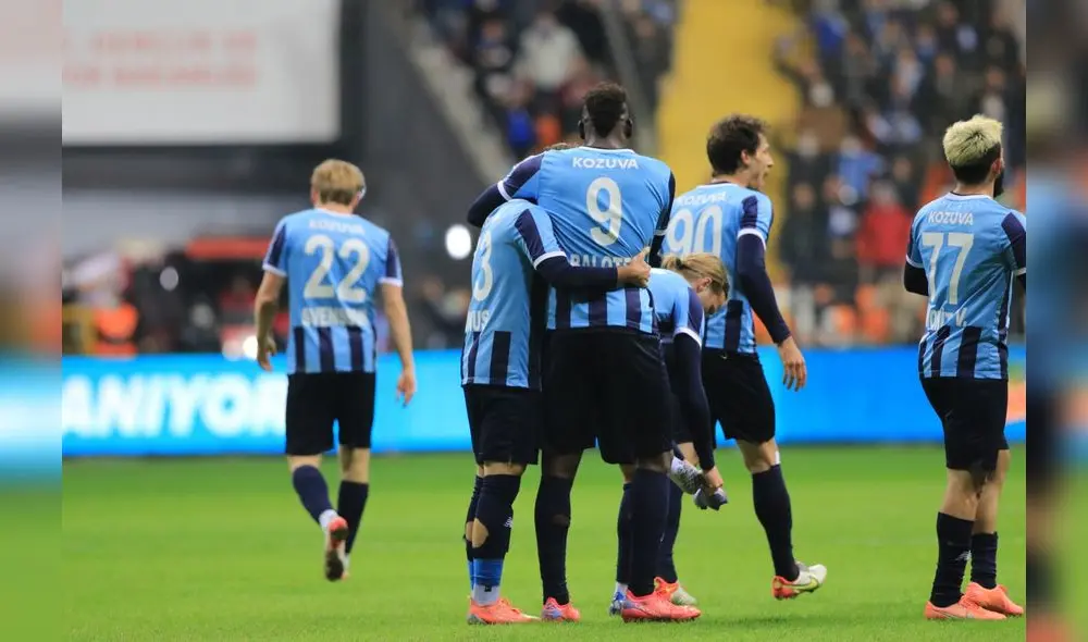 El italiano volvió del retiro para jugar por el conjunto turco. Foto: Twitter Adana Demirspor