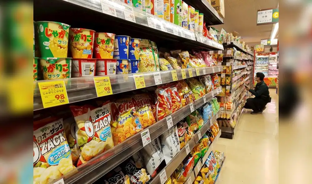 Detalle de uno de los pasillos de un supermercado en Tokio, Japón. Foto: EFE